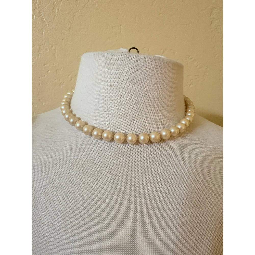 Vintage Faux Pearl Choker Necklace Cream Graduated Beads Gold Tone Clasp 15 In